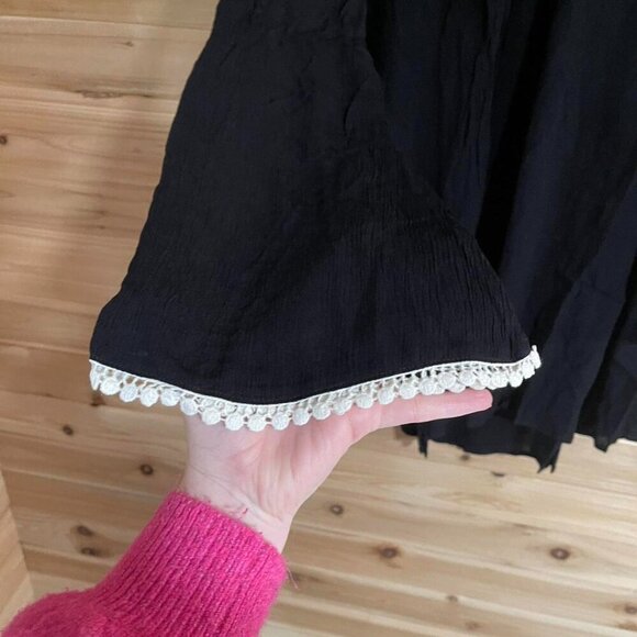 Hayden LA -Black Lace Trim Blouse - Picture 5 of 6